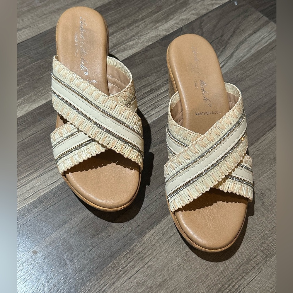 Andrea & Michele wedge